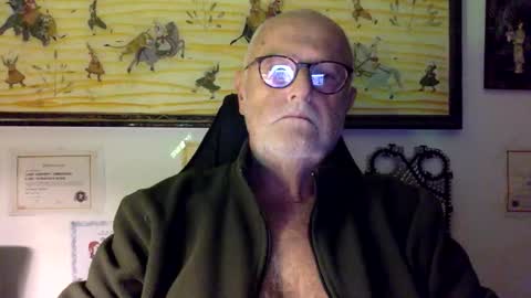 giutomma930394 online show from 26, 10, 2025