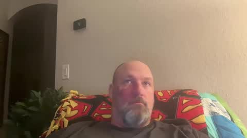 Snapshot of giveitup193 chatting on 4, 1, 2025 giveitup193 online show from 4, 1, 2025