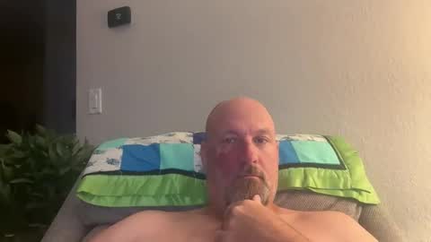 Snapshot of giveitup193 chatting on 3, 5, 2026 giveitup193 online show from 3, 5, 2026