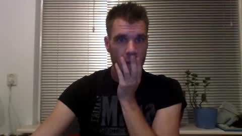 Snapshot of gizmomaster chatting on 12, 9, 2025 dutch rave guy c2c dutch online show from 12, 9, 2025