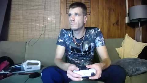 Snapshot of gizmomaster chatting on 13, 10, 2025 dutch rave guy c2c dutch online show from 13, 10, 2025