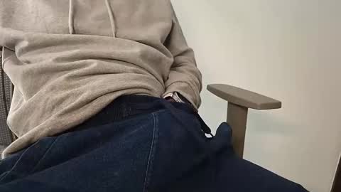 Snapshot of gjustaguym chatting on 4, 4, 2026 gjustaguym online show from 4, 4, 2026