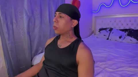 Snapshot of glader_guy chatting on 1, 10, 2025 only for you bby online show from 1, 10, 2025