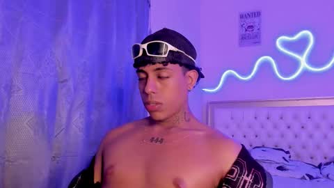 Snapshot of glader_guy chatting on 18, 10, 2025 only for you bby online show from 18, 10, 2025