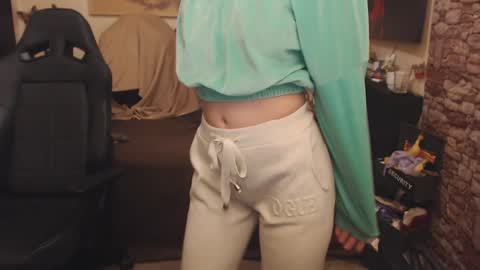 Snapshot of glamourhottie chatting on 13, 12, 2024 Glamourhottie online show from 13, 12, 2024