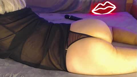 Snapshot of glan_do_line chatting on 23, 12, 2024 Pauline online show from 23, 12, 2024