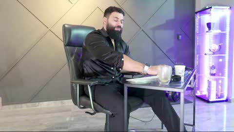 Matthew .. for short call me Matt online show from 4, 12, 2024