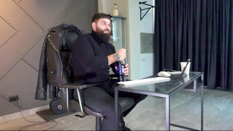 Matthew .. for short call me Matt online show from 2, 1, 2025