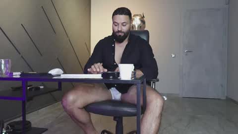 Matthew .. for short call me Matt online show from 29, 9, 2025