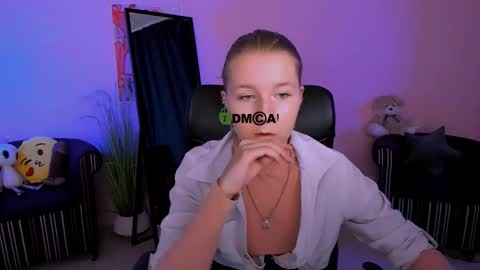 Snapshot of gloria_bubble chatting on 18, 10, 2025 your dream  online show from 18, 10, 2025