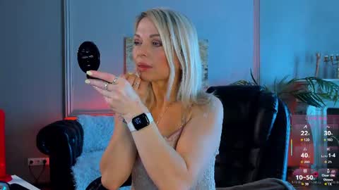 Snapshot of gloria_lovely chatting on 17, 6, 2026 Gloria online show from 17, 6, 2026