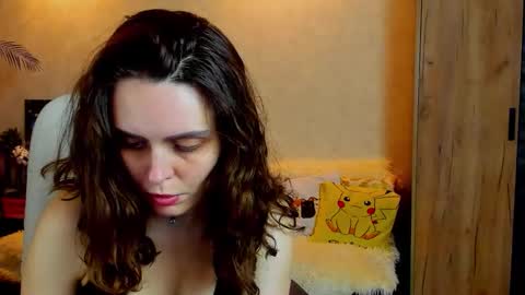 Gloria Wood online show from 8, 9, 2025