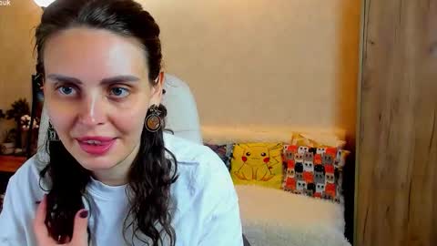 Gloria Wood online show from 5, 10, 2025