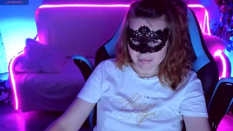 gloriagrays online show from 15, 9, 2025