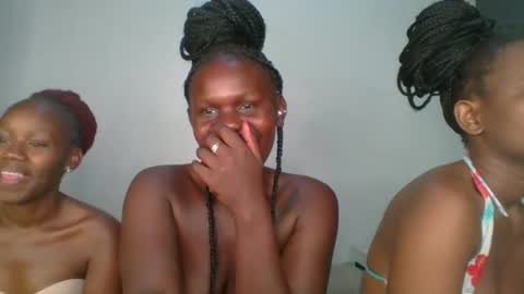 Snapshot of glossybabe77 chatting on 6, 3, 2026 glossybabe77 online show from 6, 3, 2026