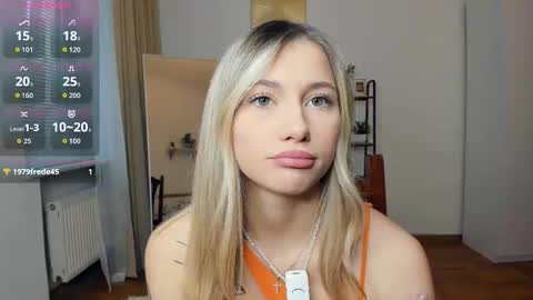 Snapshot of glossybabe_ chatting on 21, 10, 2025 Cherry online show from 21, 10, 2025