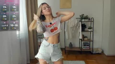 Snapshot of glossybabe_ chatting on 14, 7, 2026 Cherry online show from 14, 7, 2026