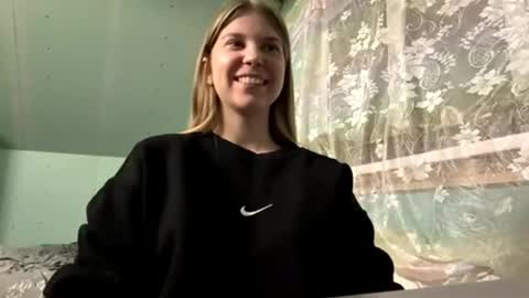 glyndabrierre online show from 12, 4, 2026