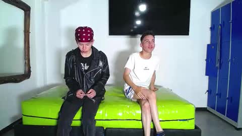 THOMAS AND DAMIAND online show from 8, 11, 2025