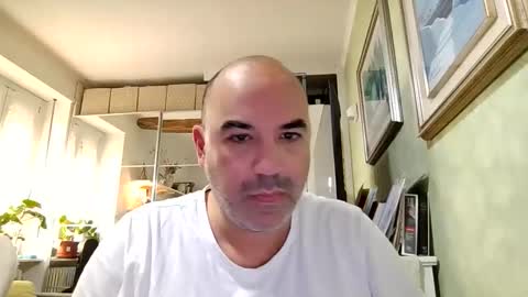 Snapshot of gnoffo77 chatting on 22, 5, 2026 Matte online show from 22, 5, 2026