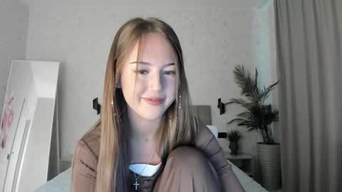 Snapshot of go0d_grl chatting on 5, 10, 2025 Lina online show from 5, 10, 2025