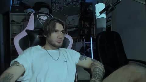 Snapshot of go_v_cs chatting on 10, 10, 2025 NPC online show from 10, 10, 2025