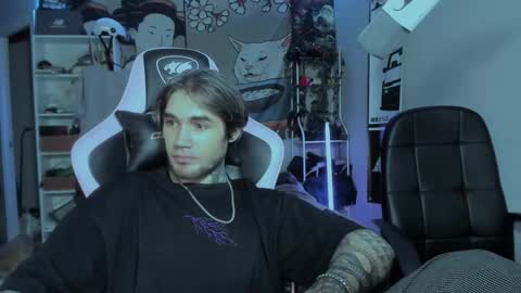 Snapshot of go_v_cs chatting on 11, 10, 2025 NPC online show from 11, 10, 2025