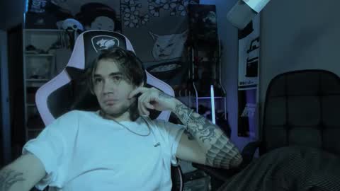 Snapshot of go_v_cs chatting on 11, 10, 2025 NPC online show from 11, 10, 2025