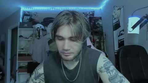 Snapshot of go_v_cs chatting on 15, 10, 2025 NPC online show from 15, 10, 2025