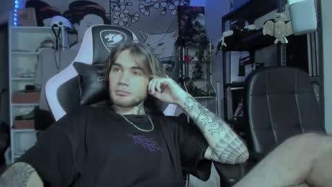 Snapshot of go_v_cs chatting on 23, 10, 2025 NPC online show from 23, 10, 2025