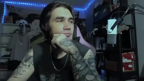 Snapshot of go_v_cs chatting on 3, 11, 2025 NPC online show from 3, 11, 2025