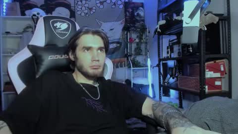 Snapshot of go_v_cs chatting on 5, 11, 2025 NPC online show from 5, 11, 2025