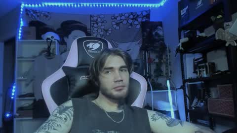 Snapshot of go_v_cs chatting on 14, 11, 2025 NPC online show from 14, 11, 2025