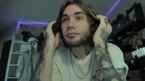 Snapshot of go_v_cs chatting on 5, 3, 2026 NPC online show from 5, 3, 2026