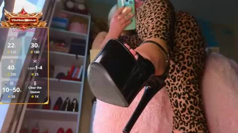 Mrs. Isabella online show from 6, 8, 2026