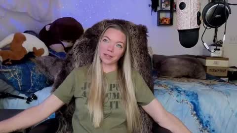 Patricia Mars           Goddess of Mars twitter thegoddessmindy online show from 18, 11, 2025