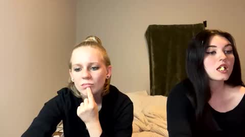 Snapshot of goddessfeyaa chatting on 8, 12, 2024 feyaa22 online show from 8, 12, 2024