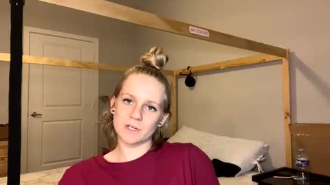 Snapshot of goddessfeyaa chatting on 2, 2, 2025 feyaa22 online show from 2, 2, 2025