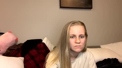 Snapshot of goddessfeyaa chatting on 20, 2, 2025 feyaa22 online show from 20, 2, 2025