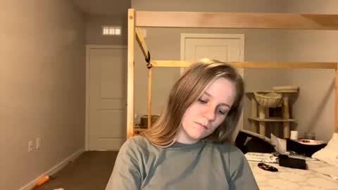 Snapshot of goddessfeyaa chatting on 24, 2, 2025 feyaa22 online show from 24, 2, 2025