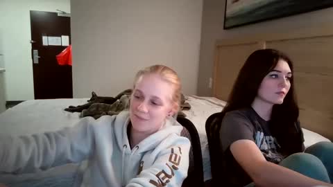 Snapshot of goddessfeyaa chatting on 14, 9, 2025 feyaa22 online show from 14, 9, 2025