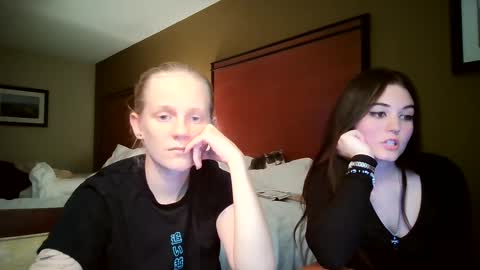Snapshot of goddessfeyaa chatting on 4, 10, 2025 feyaa22 online show from 4, 10, 2025
