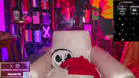 Snapshot of goddessjuliettenoiir chatting on 1, 7, 2026 Goddes Juliette Noiir online show from 1, 7, 2026