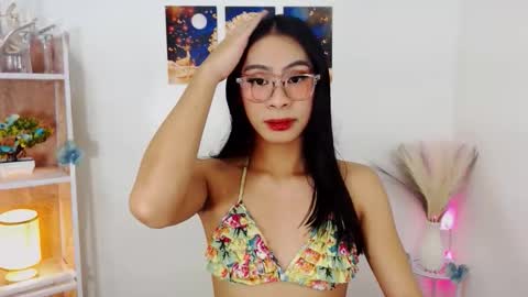 Kyla and Nian online show from 3, 10, 2025