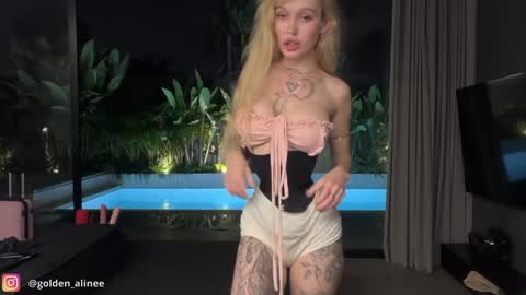 Aline meow   online show from 30, 10, 2025