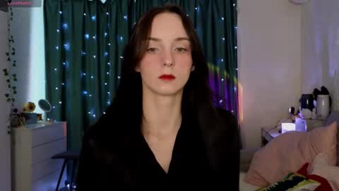 Snapshot of golden_bag chatting on 5, 3, 2025 Jess  online show from 5, 3, 2025