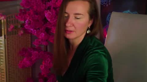 Snapshot of golden_dragones chatting on 9, 7, 2026 Gloria online show from 9, 7, 2026