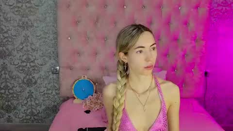 golden girl   online show from 6, 7, 2026