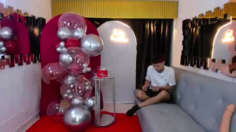 golden_girl_house online show from 9, 9, 2025