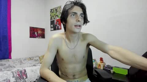 Snapshot of golden_ryan chatting on 22, 10, 2025 Jmmmm online show from 22, 10, 2025